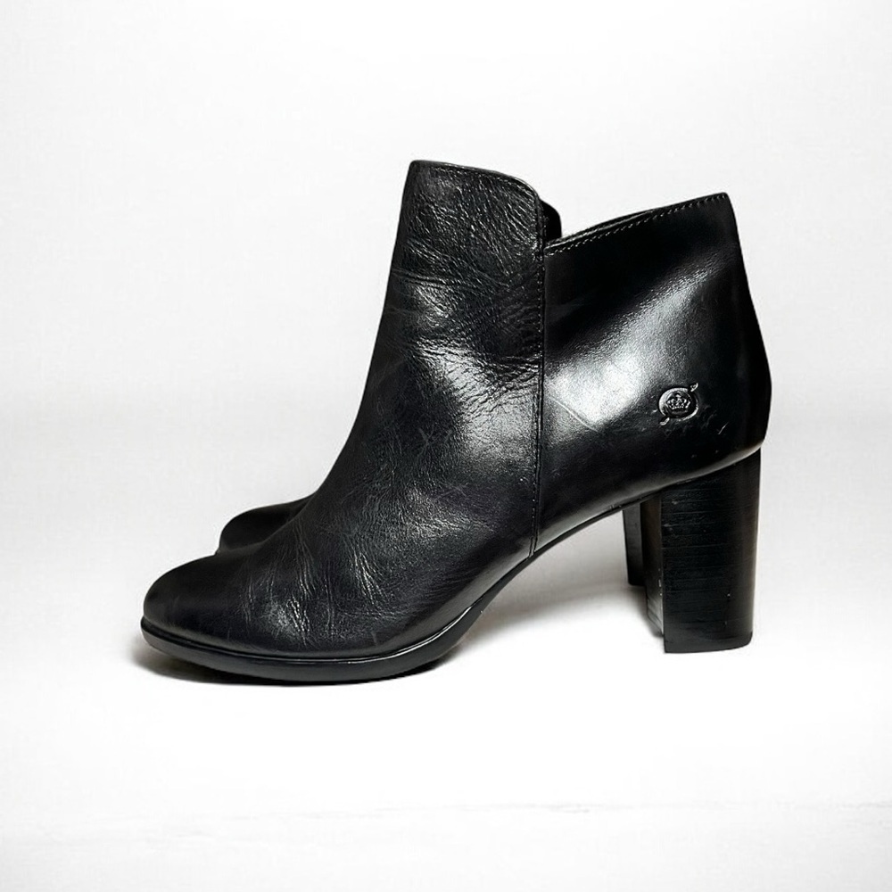 🌻NEW w/tags Born Black Leather Chunky Heel Ankle Boots Size 8.5